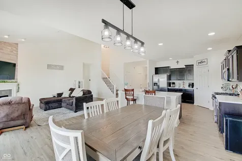 8727 Stoddard Lane Indianapolis IN 46217