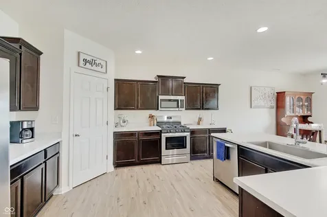 8727 Stoddard Lane Indianapolis IN 46217