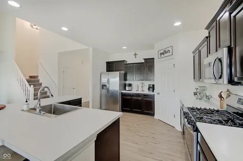 8727 Stoddard Lane Indianapolis IN 46217