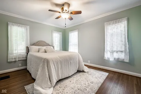 5744 N New Jersey Street Indianapolis IN 46220