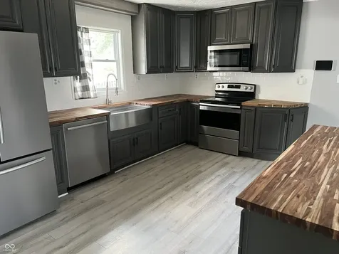 249 Lori Ann Drive Whiteland IN 46184
