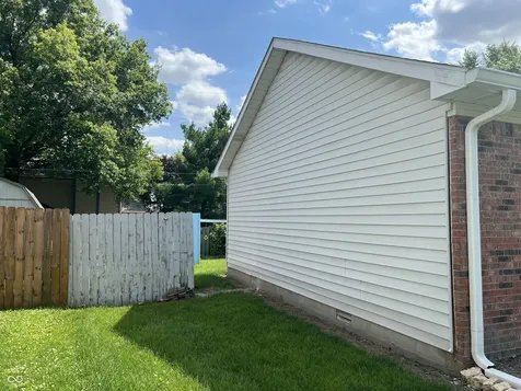 249 Lori Ann Drive Whiteland IN 46184