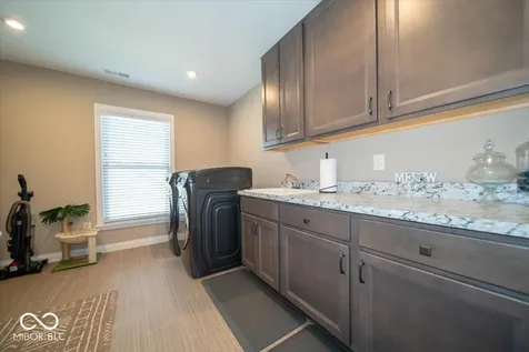14640 Meadow Bend Drive Fishers IN 46037