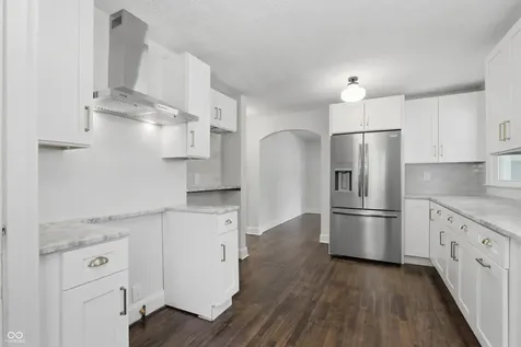 4102 E 11th Street Indianapolis IN 46201