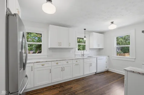 4102 E 11th Street Indianapolis IN 46201