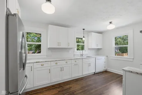 4102 E 11th Street Indianapolis IN 46201