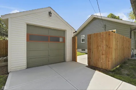 4102 E 11th Street Indianapolis IN 46201