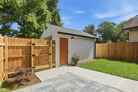4102 E 11th Street Indianapolis IN 46201