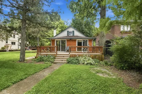 1526 E 75th Street Indianapolis IN 46240