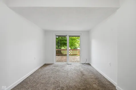 1526 E 75th Street Indianapolis IN 46240