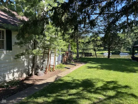 1526 E 75th Street Indianapolis IN 46240