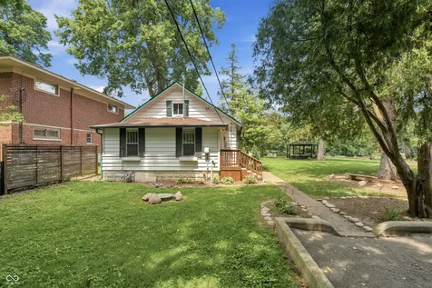 1526 E 75th Street Indianapolis IN 46240