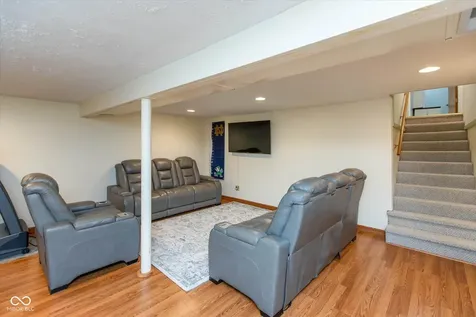 8210 Burn Court Indianapolis IN 46217
