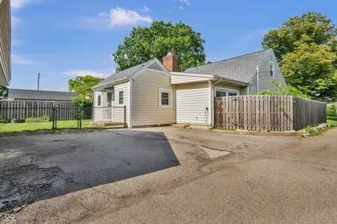 2222 Chestnut Street Columbus IN 47201