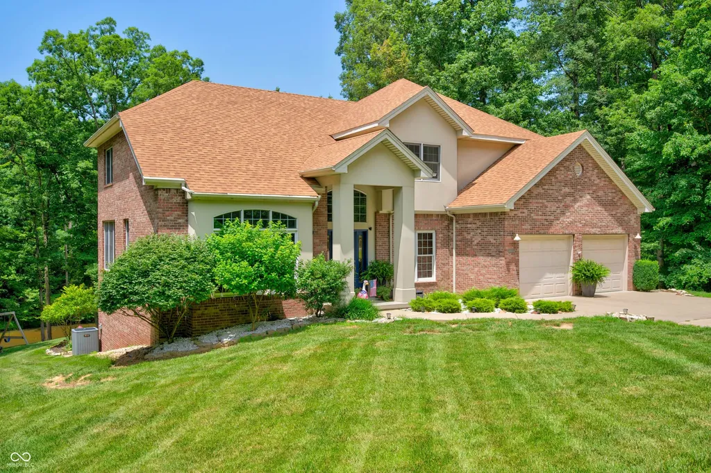7830 Persimmon Lake Drive Seymour IN 47274