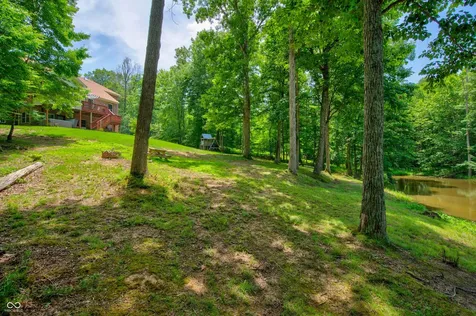 7830 Persimmon Lake Drive Seymour IN 47274
