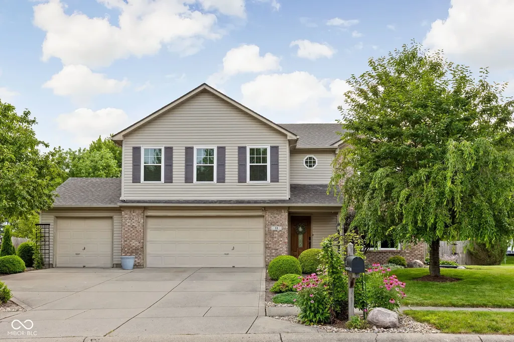 13 Somerset Circle Brownsburg IN 46112