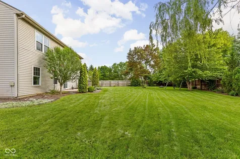 13 Somerset Circle Brownsburg IN 46112