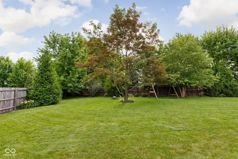 13 Somerset Circle Brownsburg IN 46112