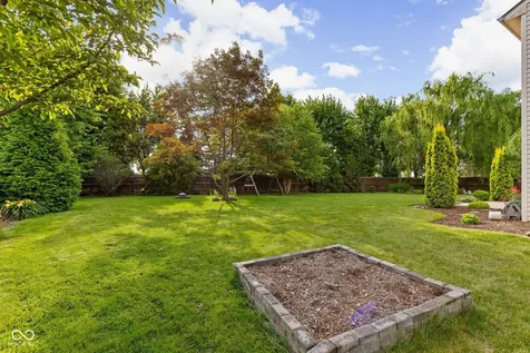 13 Somerset Circle Brownsburg IN 46112