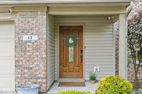 13 Somerset Circle Brownsburg IN 46112