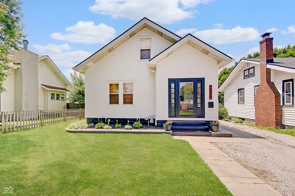 238 N 17th Avenue Beech Grove IN 46107