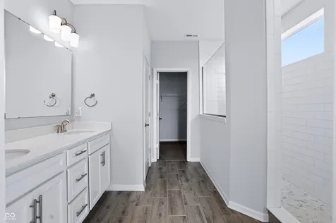 5341 Peachtree Road Zionsville IN 46077