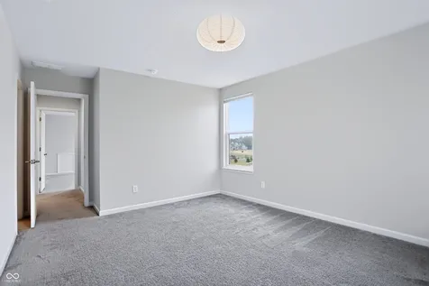 5341 Peachtree Road Zionsville IN 46077