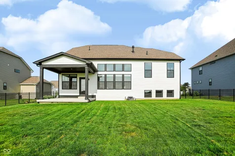 5341 Peachtree Road Zionsville IN 46077