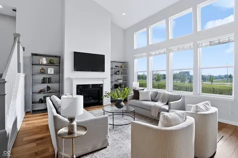 5341 Peachtree Road Zionsville IN 46077