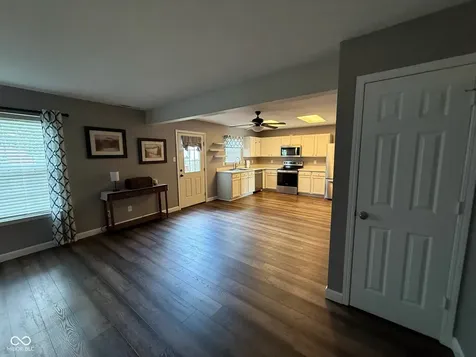 10022 Sapphire Berry Lane Fishers IN 46038