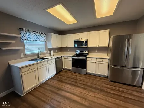 10022 Sapphire Berry Lane Fishers IN 46038