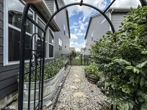 6807 Collisi Place Brownsburg IN 46112