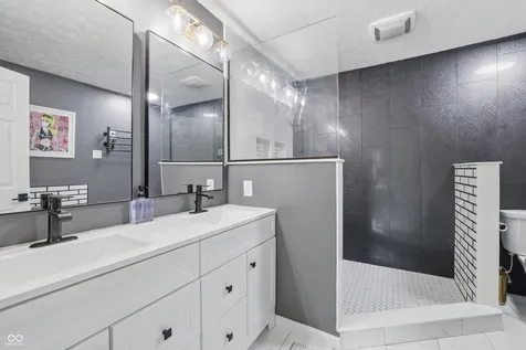12039 Admirals Pointe Drive Indianapolis IN 46236
