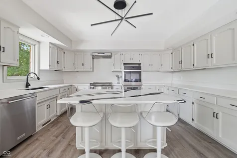 12039 Admirals Pointe Drive Indianapolis IN 46236