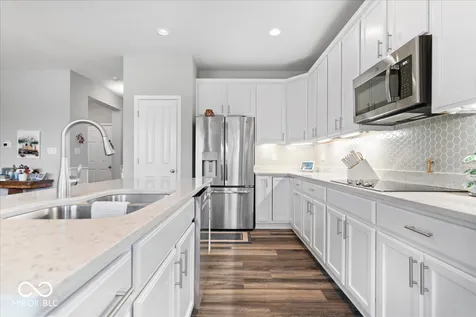 6048 Rockdell Drive Indianapolis IN 46237