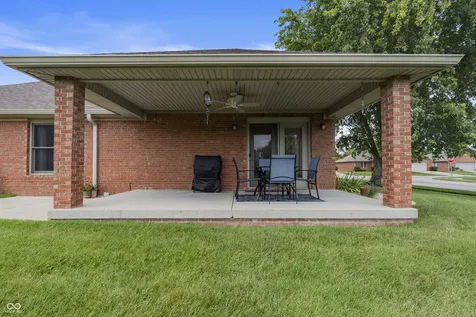 5141 Montpelier Court Columbus IN 47203