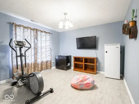 8218 Devon Avenue Indianapolis IN 46239