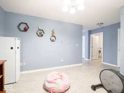 8218 Devon Avenue Indianapolis IN 46239