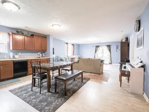8218 Devon Avenue Indianapolis IN 46239