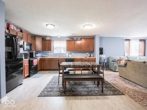 8218 Devon Avenue Indianapolis IN 46239
