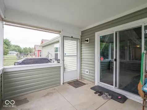 8218 Devon Avenue Indianapolis IN 46239
