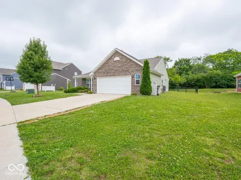 8218 Devon Avenue Indianapolis IN 46239