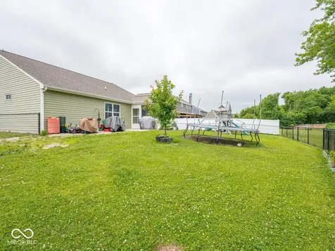 8218 Devon Avenue Indianapolis IN 46239