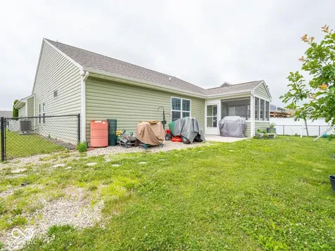 8218 Devon Avenue Indianapolis IN 46239