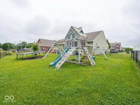 8218 Devon Avenue Indianapolis IN 46239