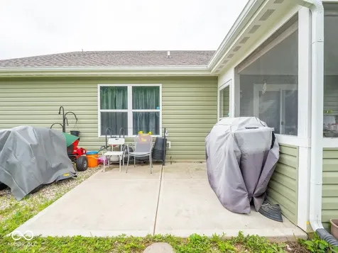 8218 Devon Avenue Indianapolis IN 46239