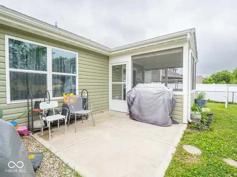 8218 Devon Avenue Indianapolis IN 46239