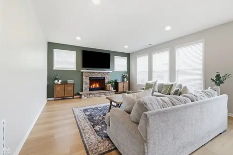 2373 Somerset Circle Franklin IN 46131