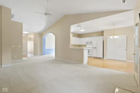 5871 Lost Oaks Carmel IN 46033